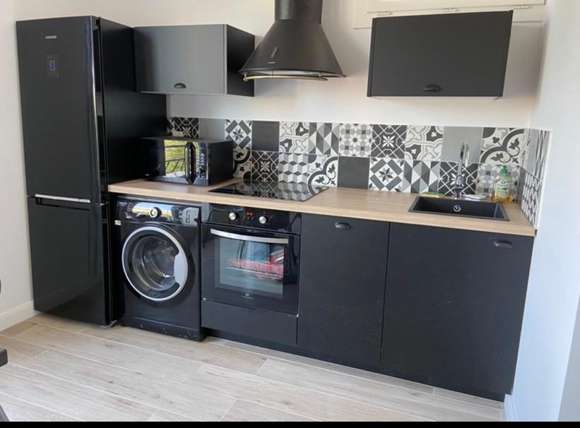 Ajaccio Magnifique T2 45M2 Neuf 5 Personnes Clim Wifi Stationnement Gratuit Centre Ville Plage A 300M מראה חיצוני תמונה