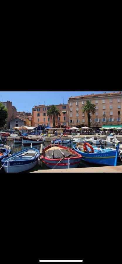 Ajaccio Magnifique T2 45M2 Neuf 5 Personnes Clim Wifi Stationnement Gratuit Centre Ville Plage A 300M מראה חיצוני תמונה